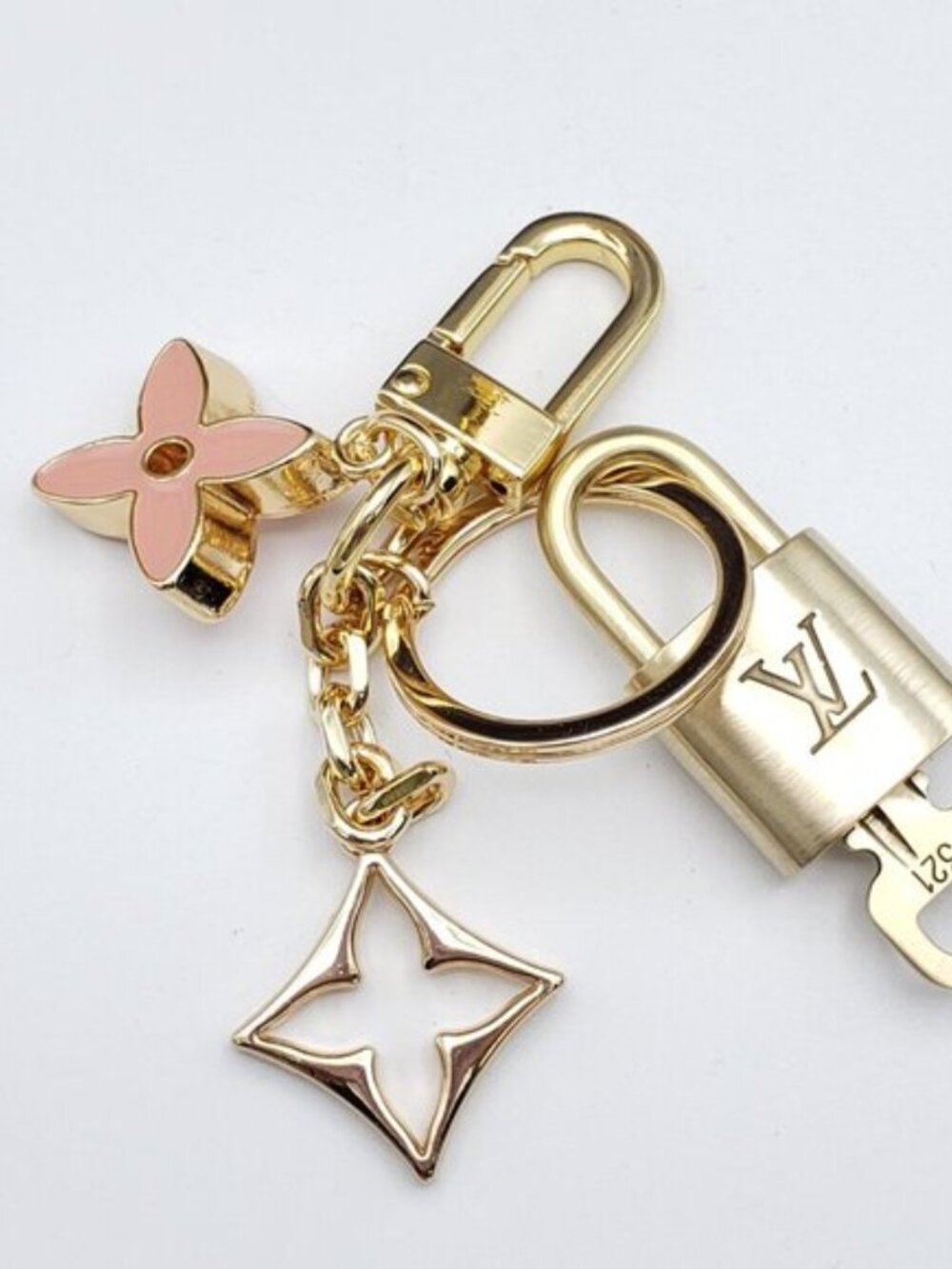 Authentic Louis Vuitton Gold Padlock 🔒 Key Set w/Unbranded Flower Bag Charm - Picture 7 of 11